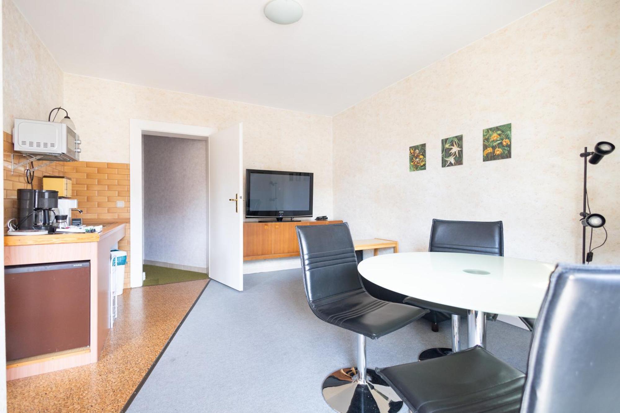 Apartmenthaus Am Waldrand- Kueche - Fruehstueck - Balkon Wildemann Exterior foto